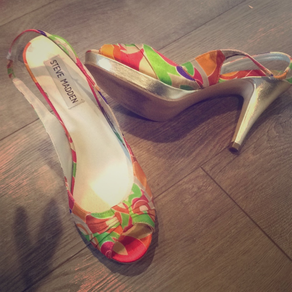 STEVE MADDEN HEELS 6.5